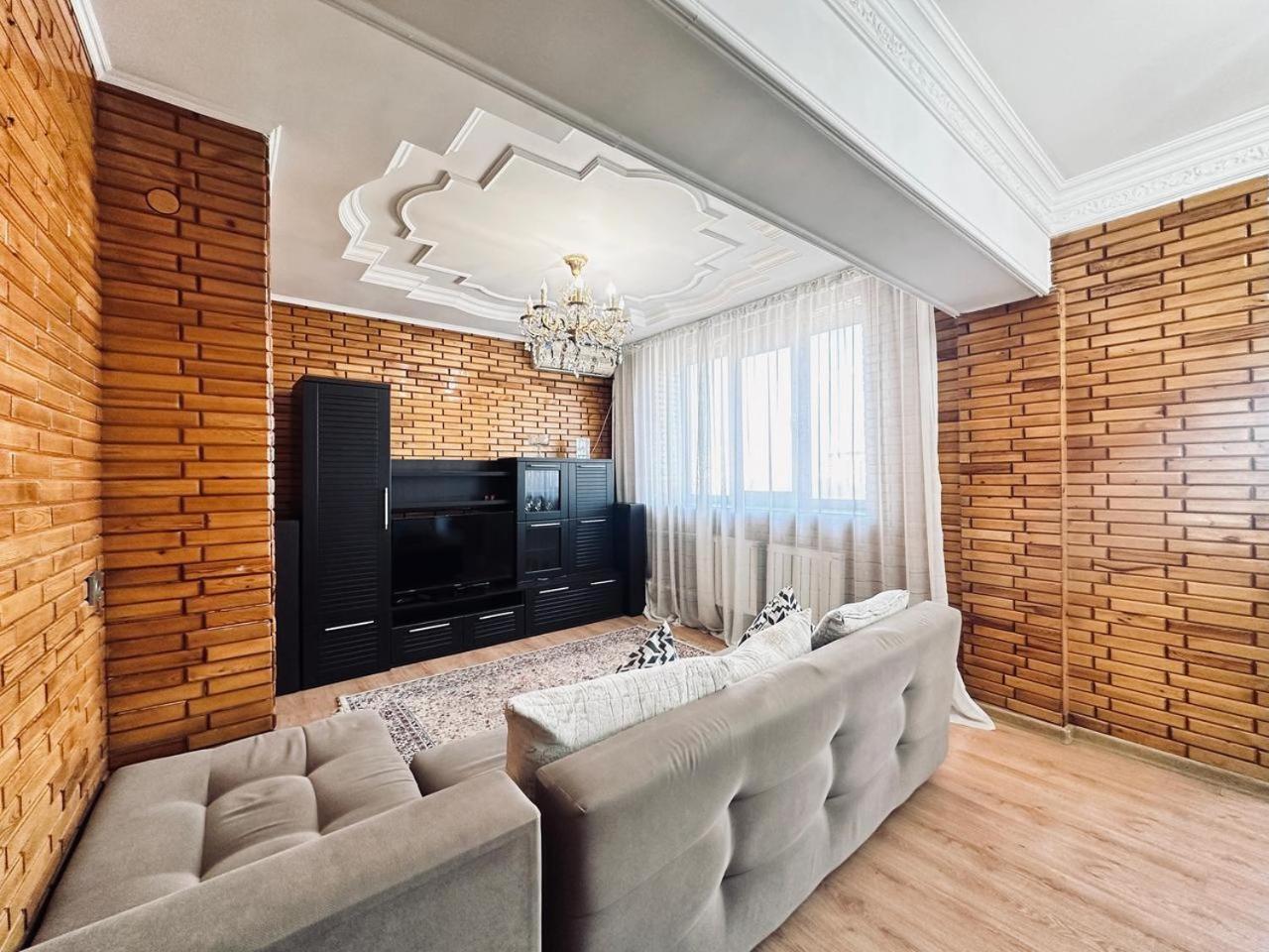 3 Ком Квартира На Абая Сейфуллина Алмати Екстер'єр фото