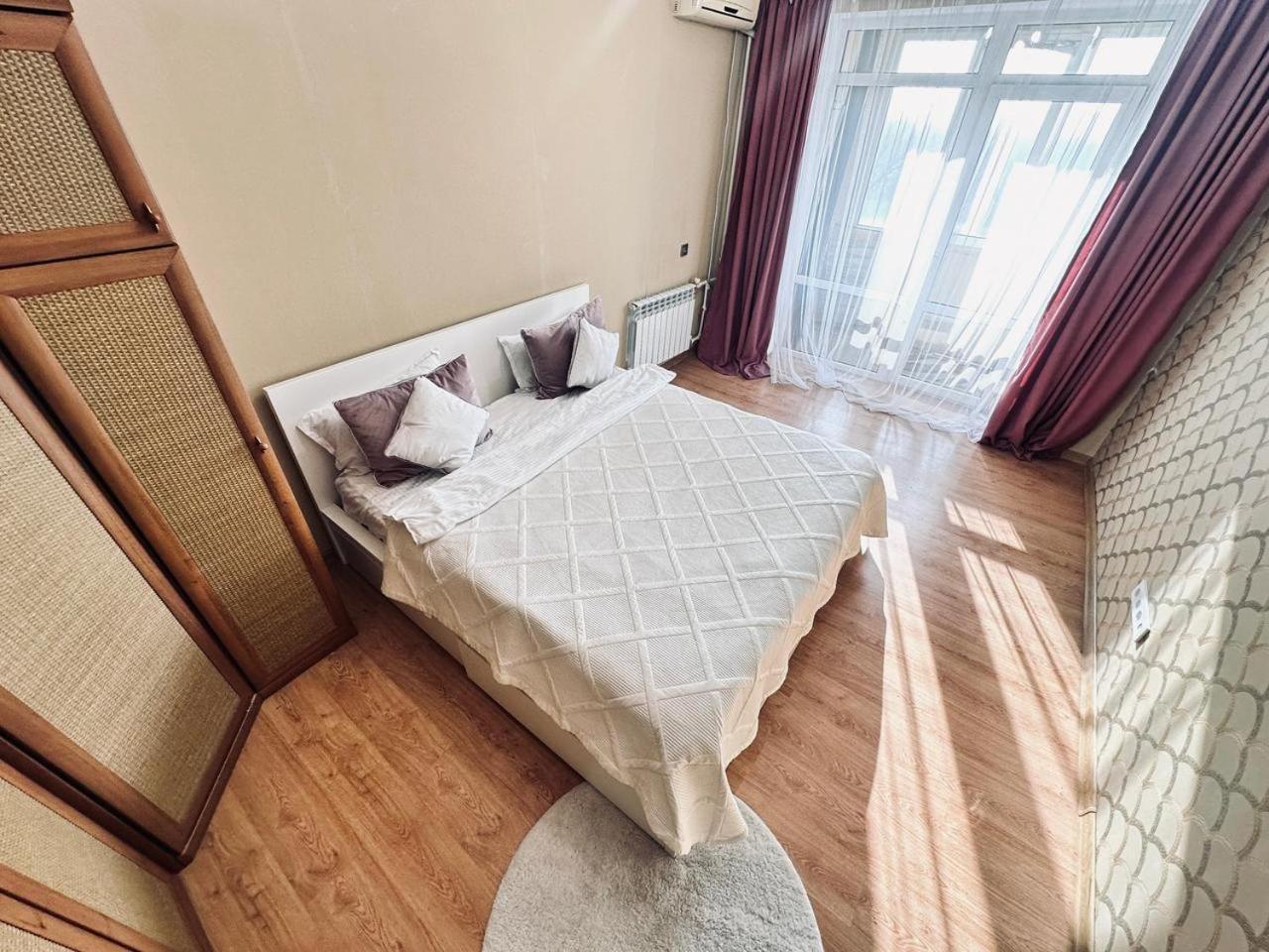 3 Ком Квартира На Абая Сейфуллина Алмати Екстер'єр фото